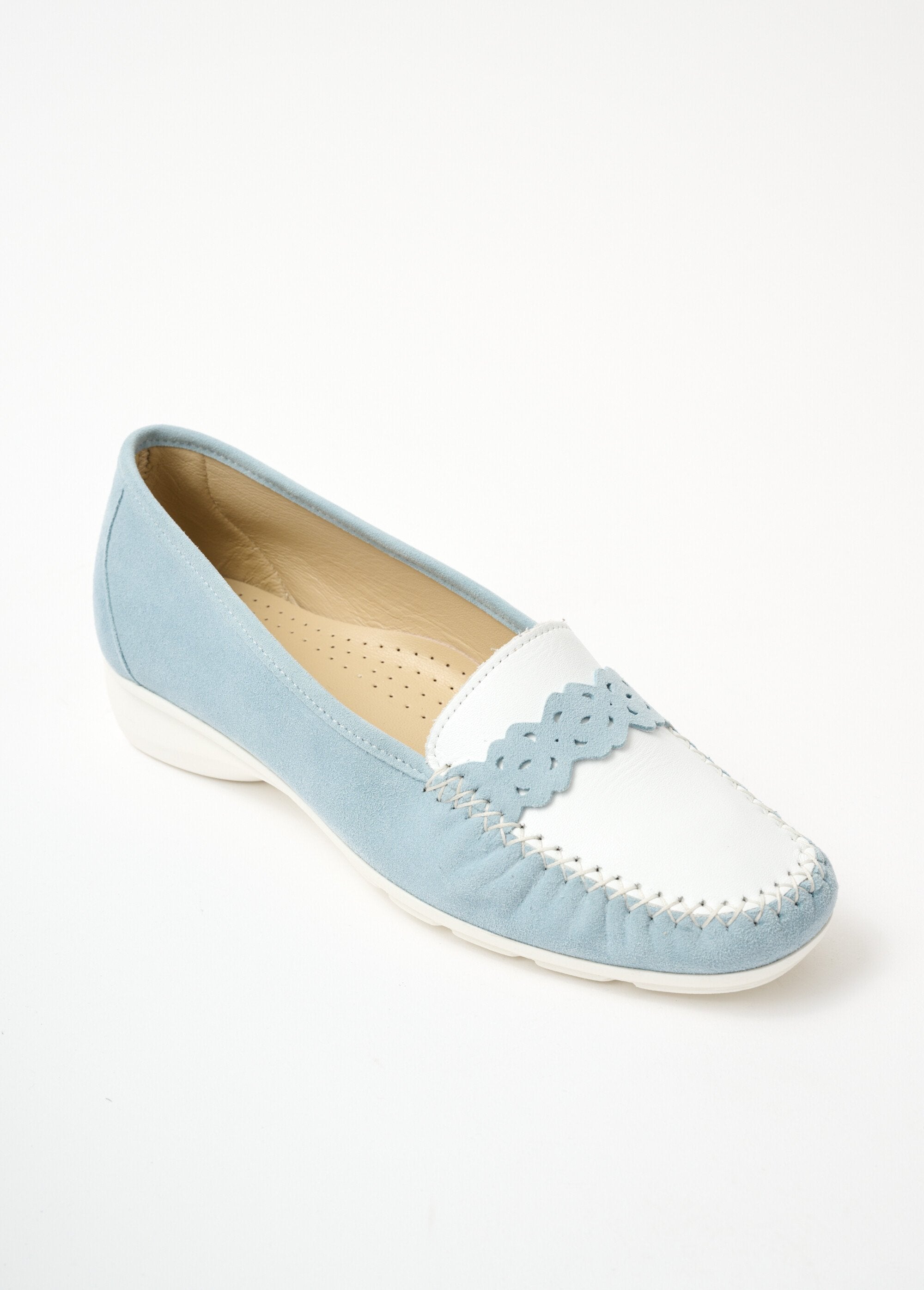 Comfort_width_leather_moccasins_Sky_blue_and_white_FA1_slim