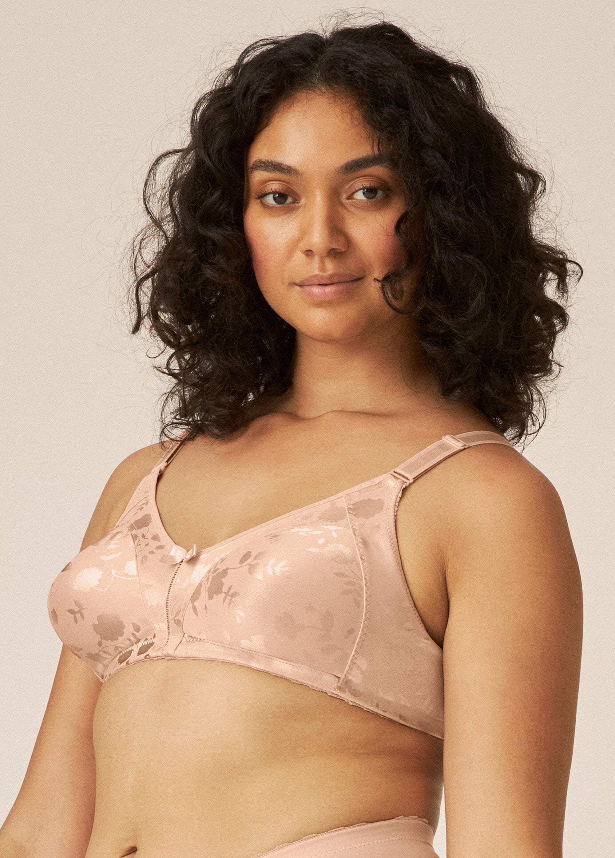 Naturana®_-_Underwired_minimizer_bra_Skin_DR1_slim