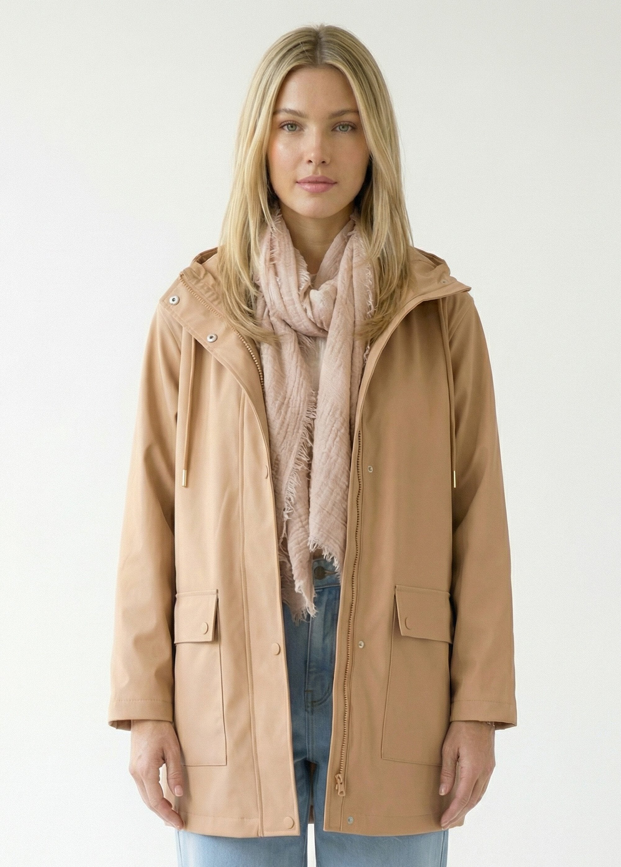 Water-repellent_zip-up_hooded_parka_camel_FA1_slim
