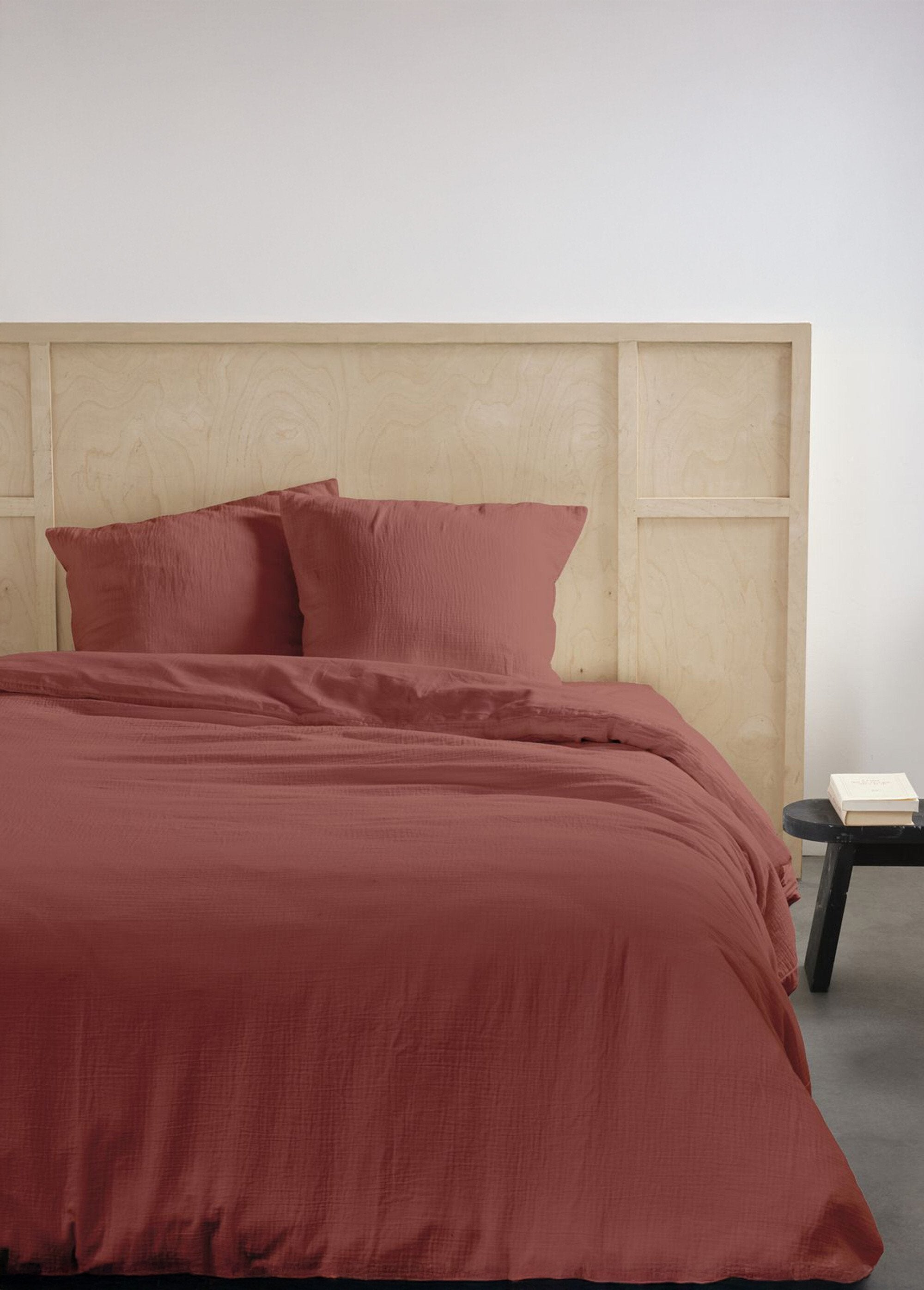 Plain_cotton_gauze_bedding_set,_240_x_220cm_Terracotta_FA1_slim