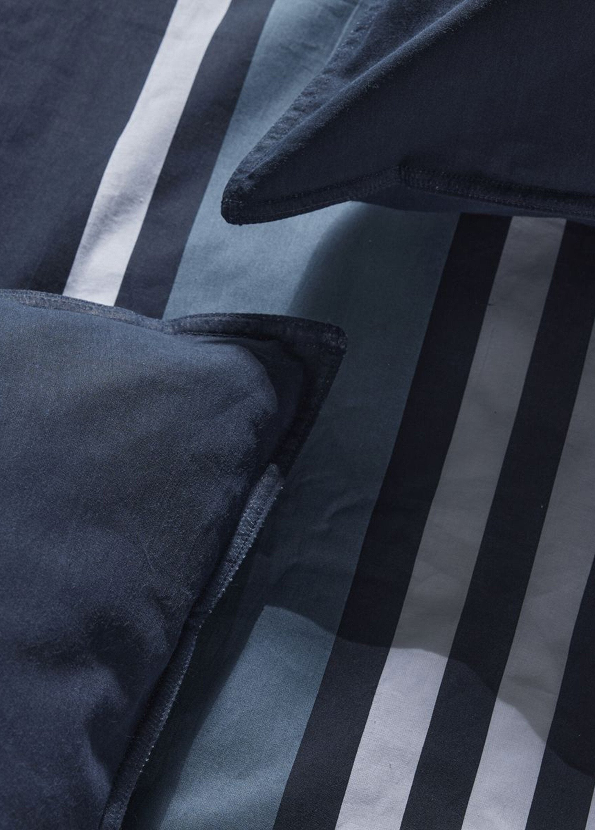Pure_cotton_bedding_set,_240_x_220cm,_Striped_Blue_stripes_DE1_slim