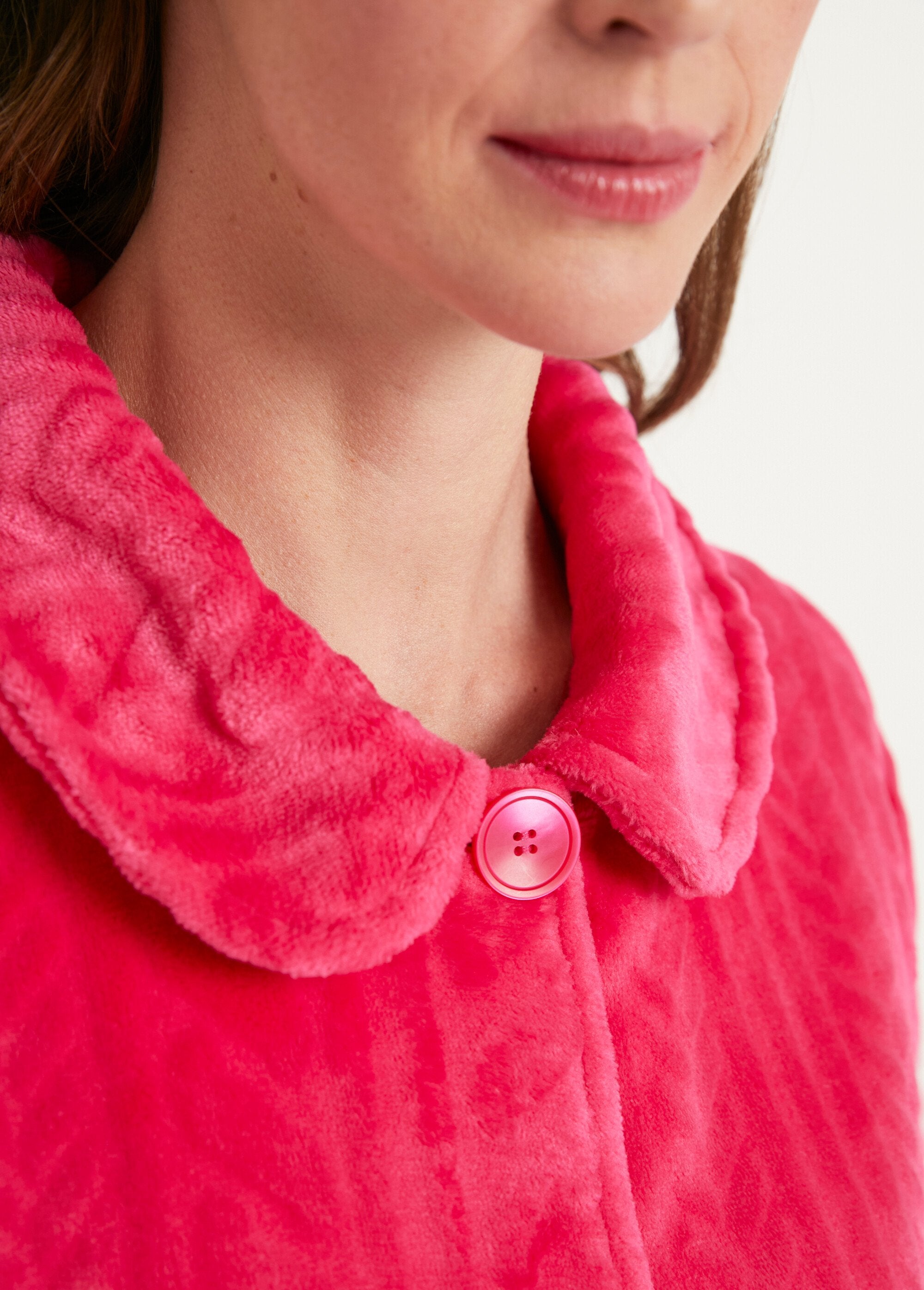 Terry_knit_button-down_bathrobe_Raspberry_DE2_slim