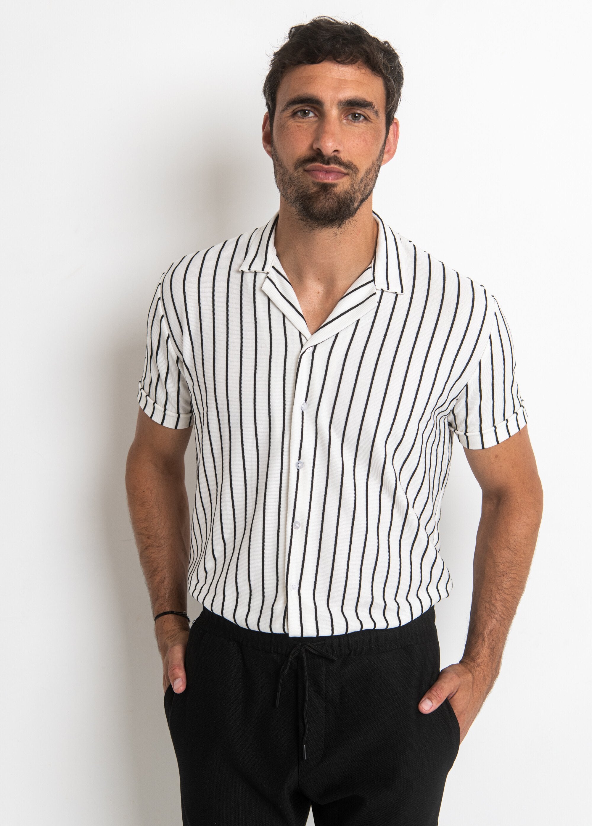 Striped_button-up_polo_shirt_style_White_striped_FA1_slim