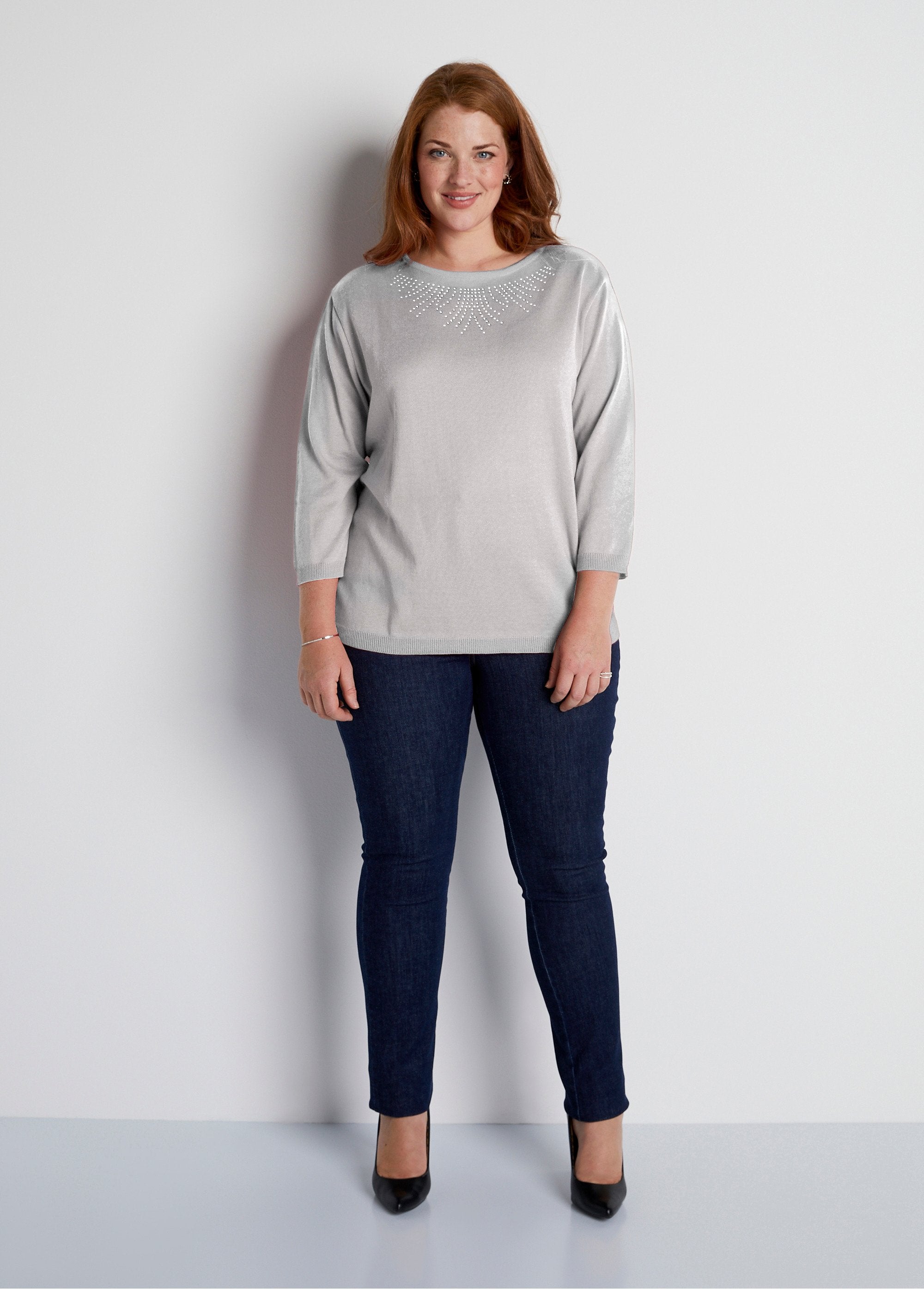 Round_neck_sweater_with_3/4_sleeves_and_studded_fantasy_Money_SF1_curvy