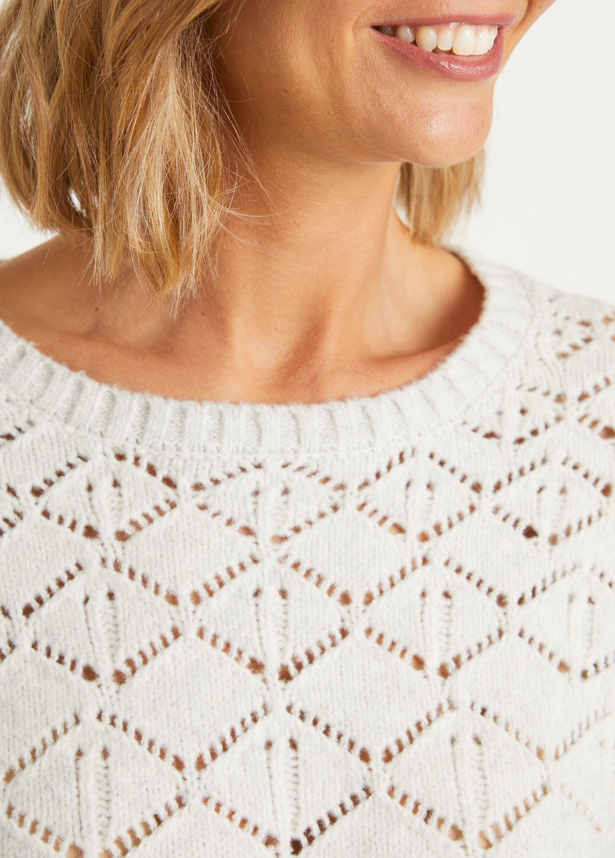 Openwork_short_sweater,_round_neck,_long_sleeves_Gray_DE2_slim