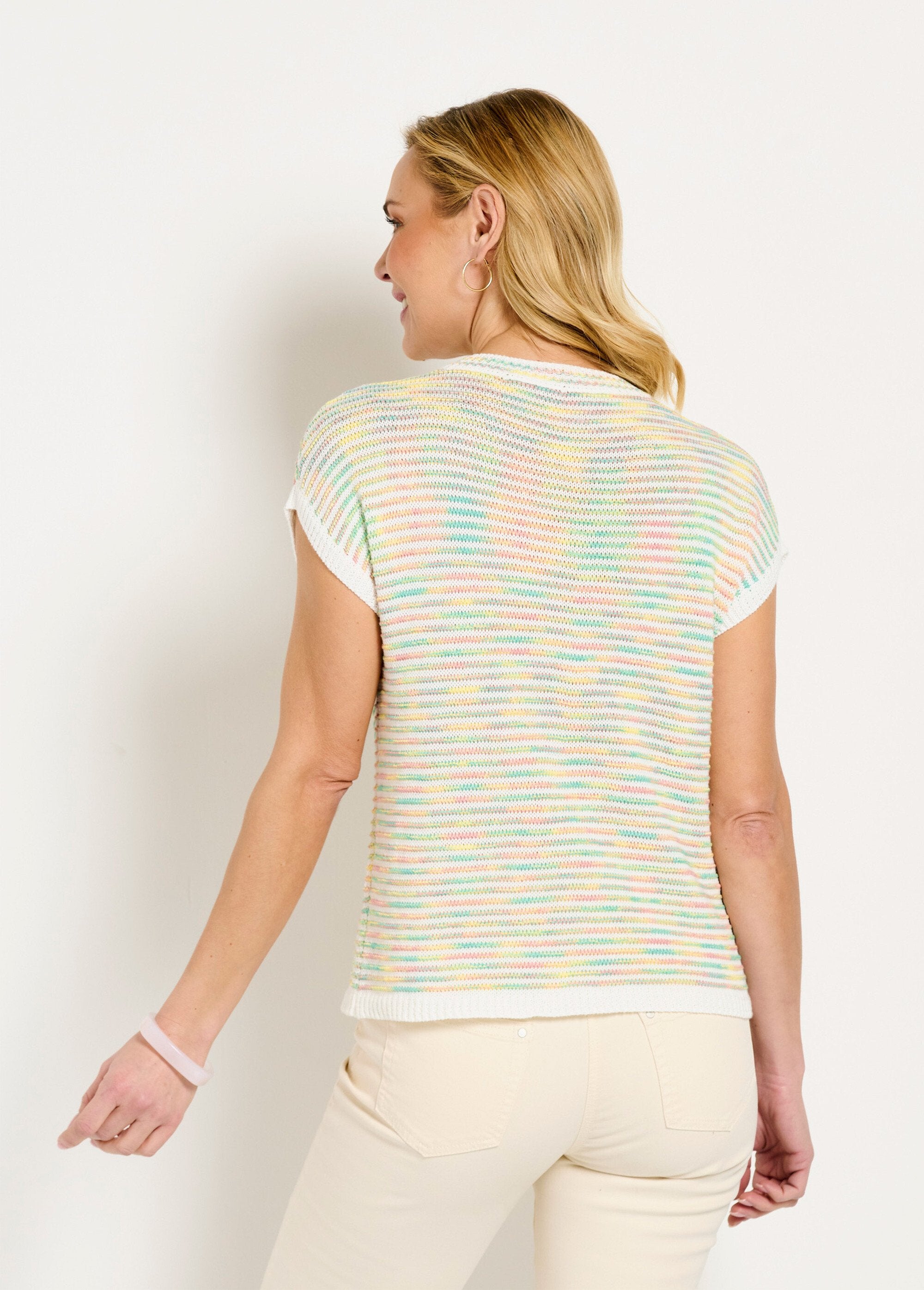 Soft_sleeveless_round_neck_sweater_with_striped_effect_Green_DO1_slim