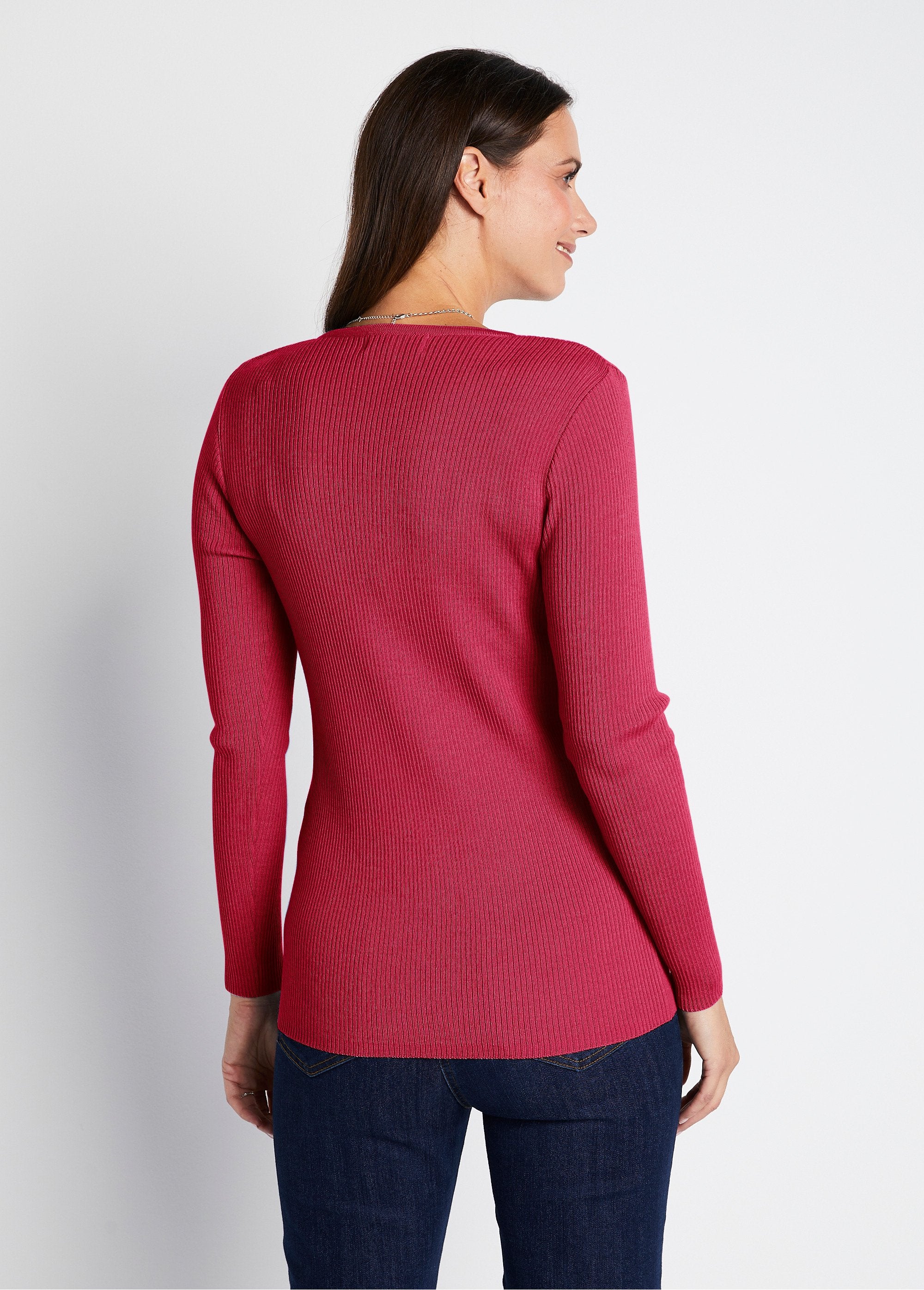 Tunisian_neckline_sweater_with_merino_wool_Raspberry_DO1_slim