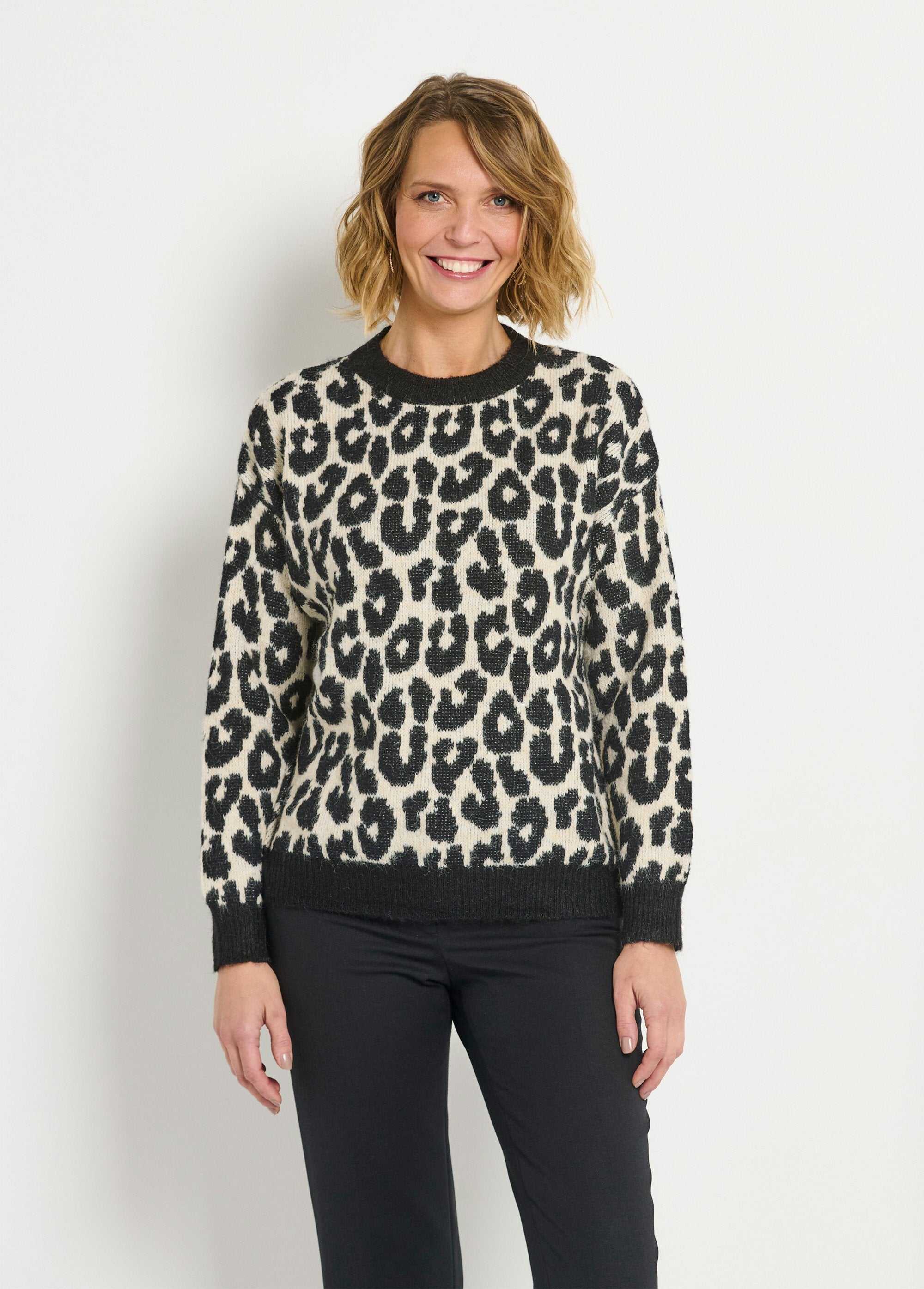 Pull_léopard_col_rond_chaud_avec_laine_Leopard_FA1_slim