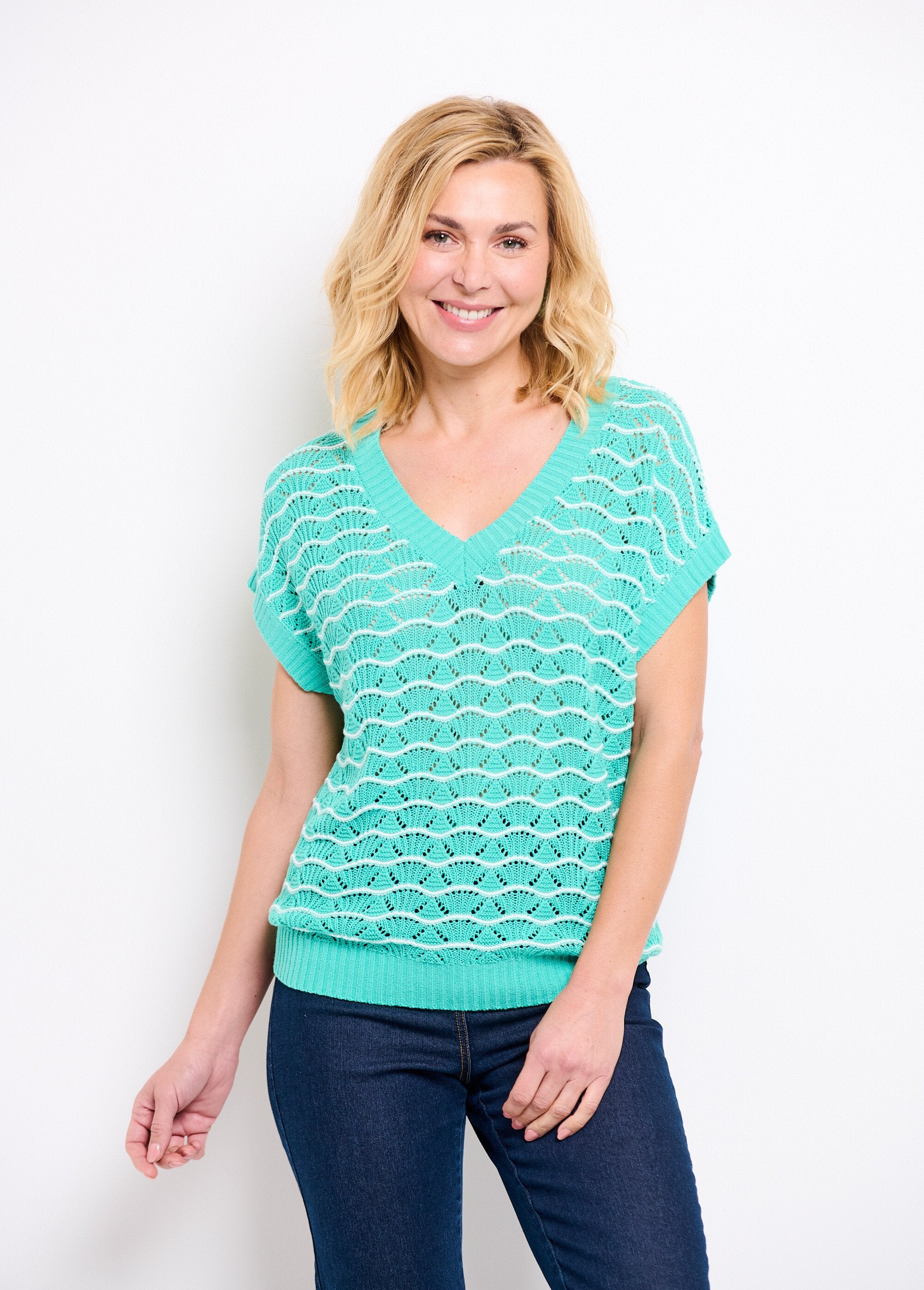 Two-tone_openwork_V-neck_sleeveless_sweater_Mint_and_ecru_FA1_slim