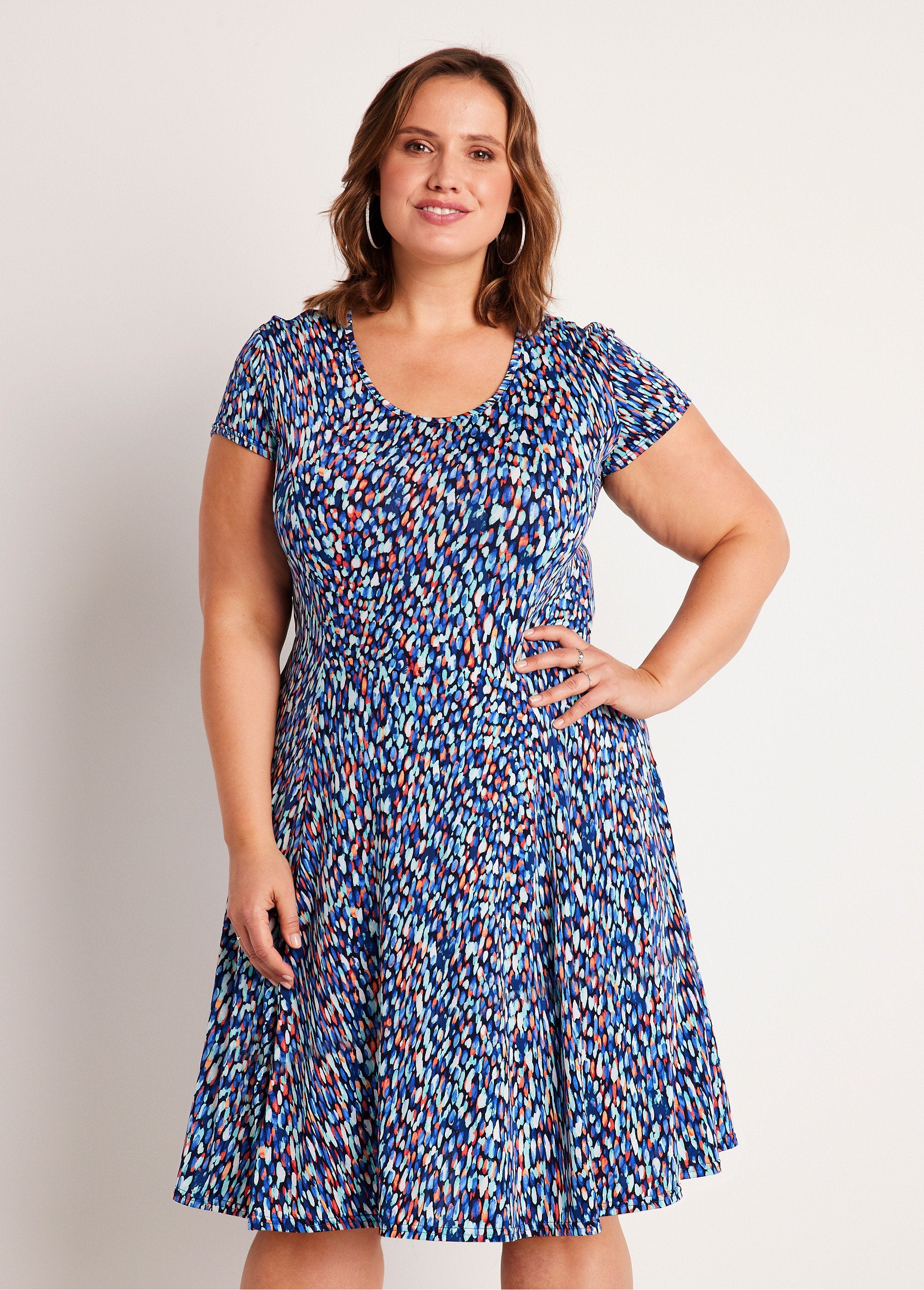 Short_curved_flared_dress_Blue_Imp_FA2_curvy