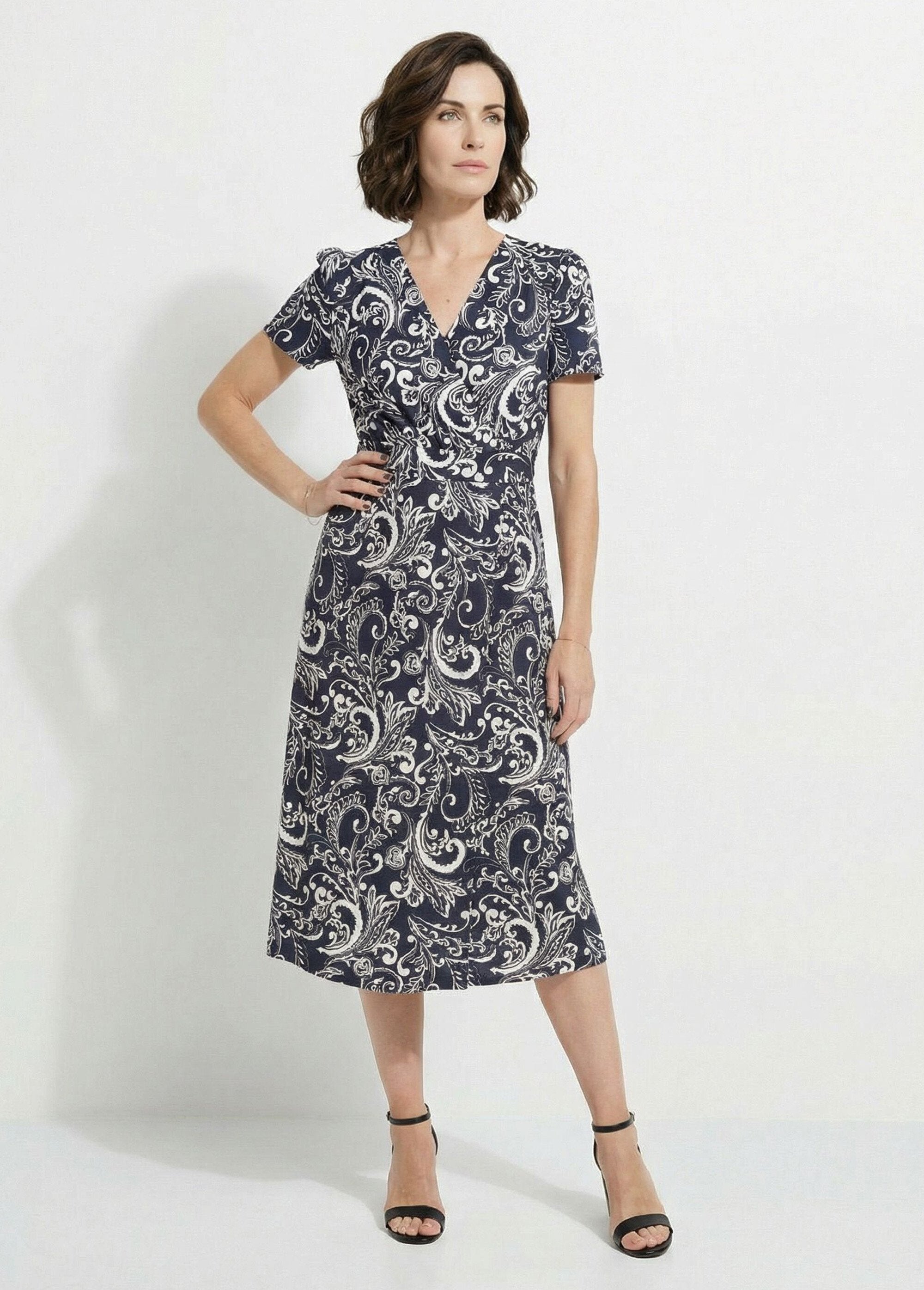 Robe_longue_cache-coeur_taille_élastiquée_Noir_et_ecru_FA1_slim