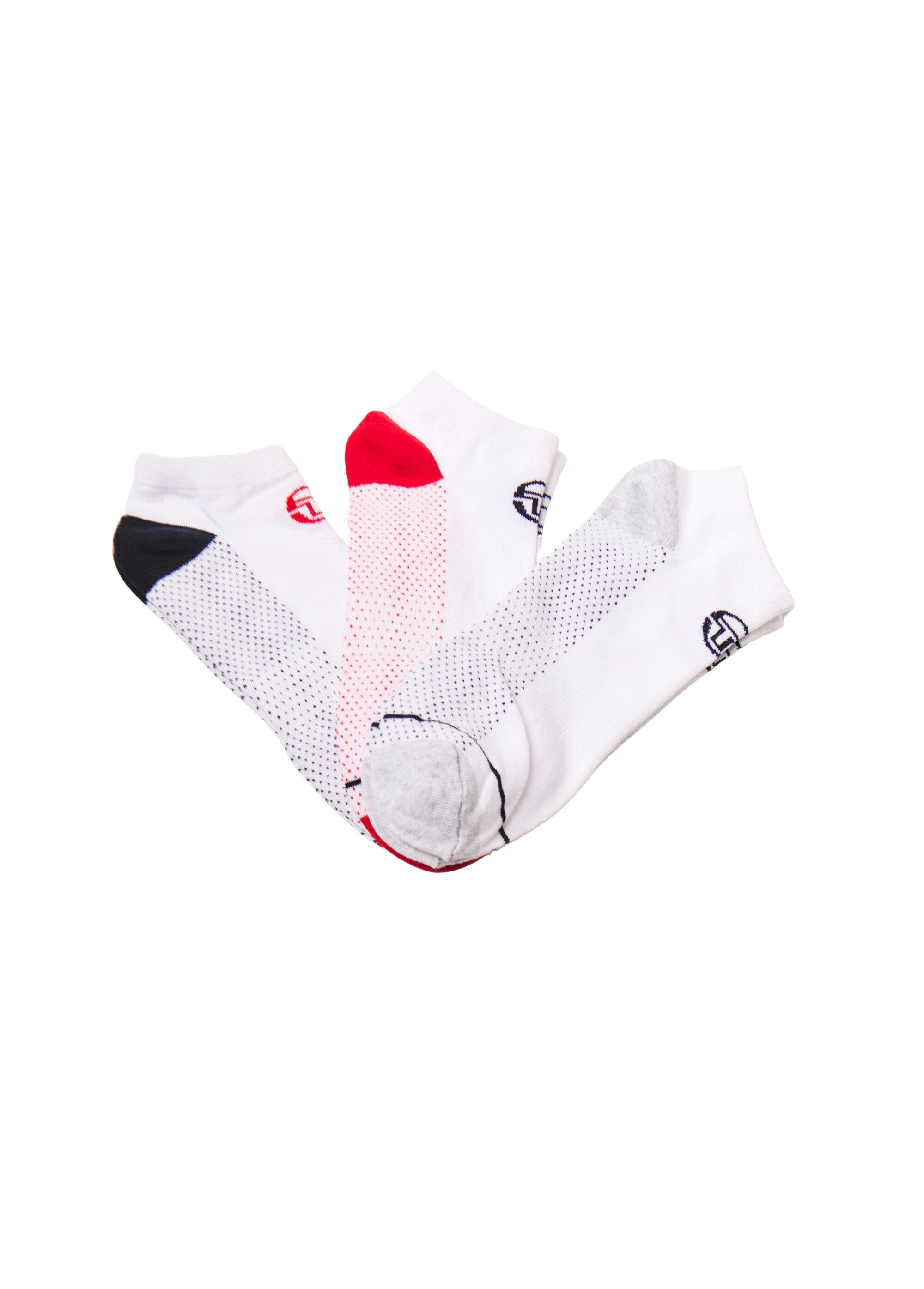 Pack_of_3_assorted_logo_socks_Red_and_black_and_gray_FA1_slim