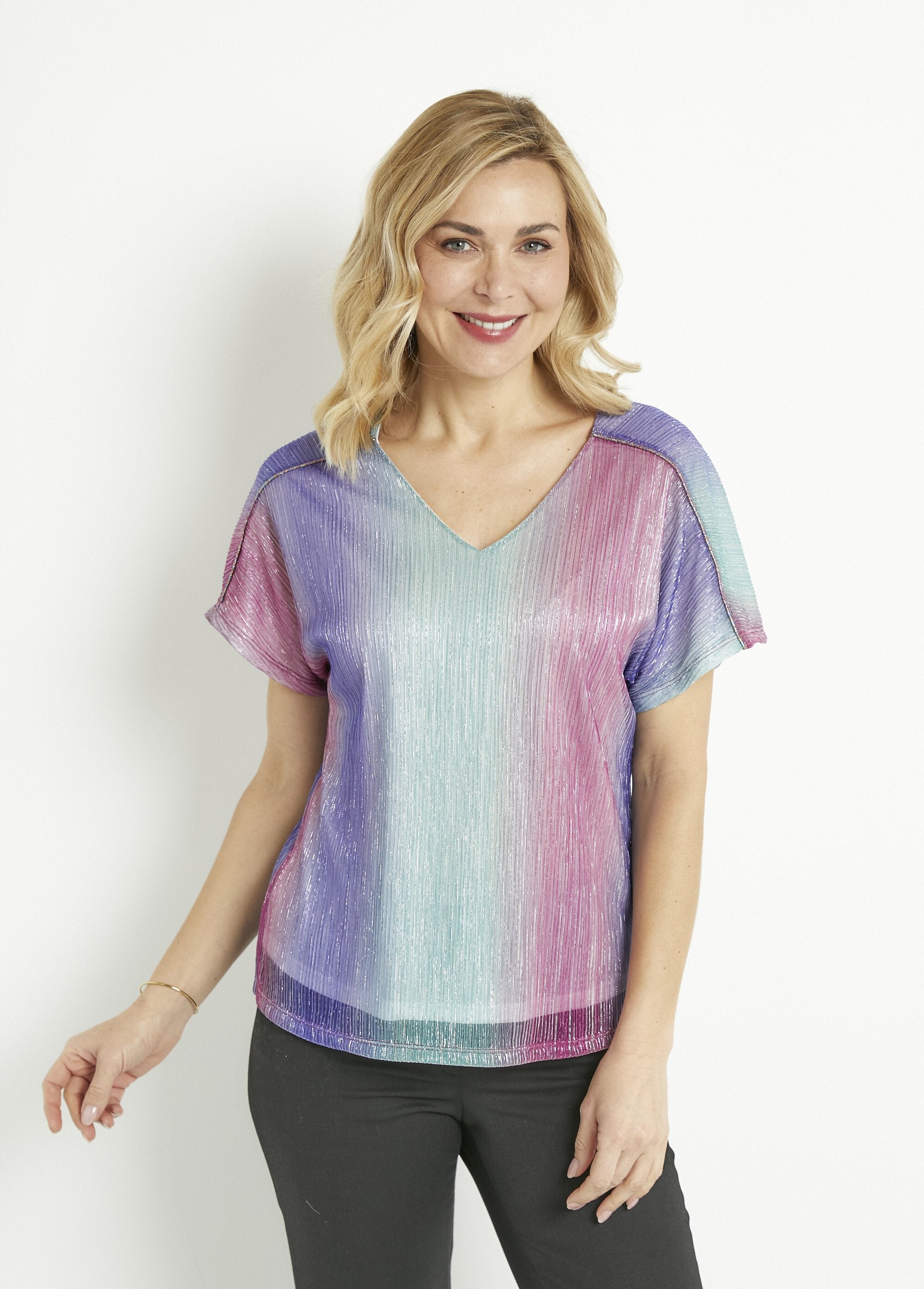 Short_shiny_V-neck_T-shirt_with_pleated_effect_Pink_and_aqua_FA1_slim