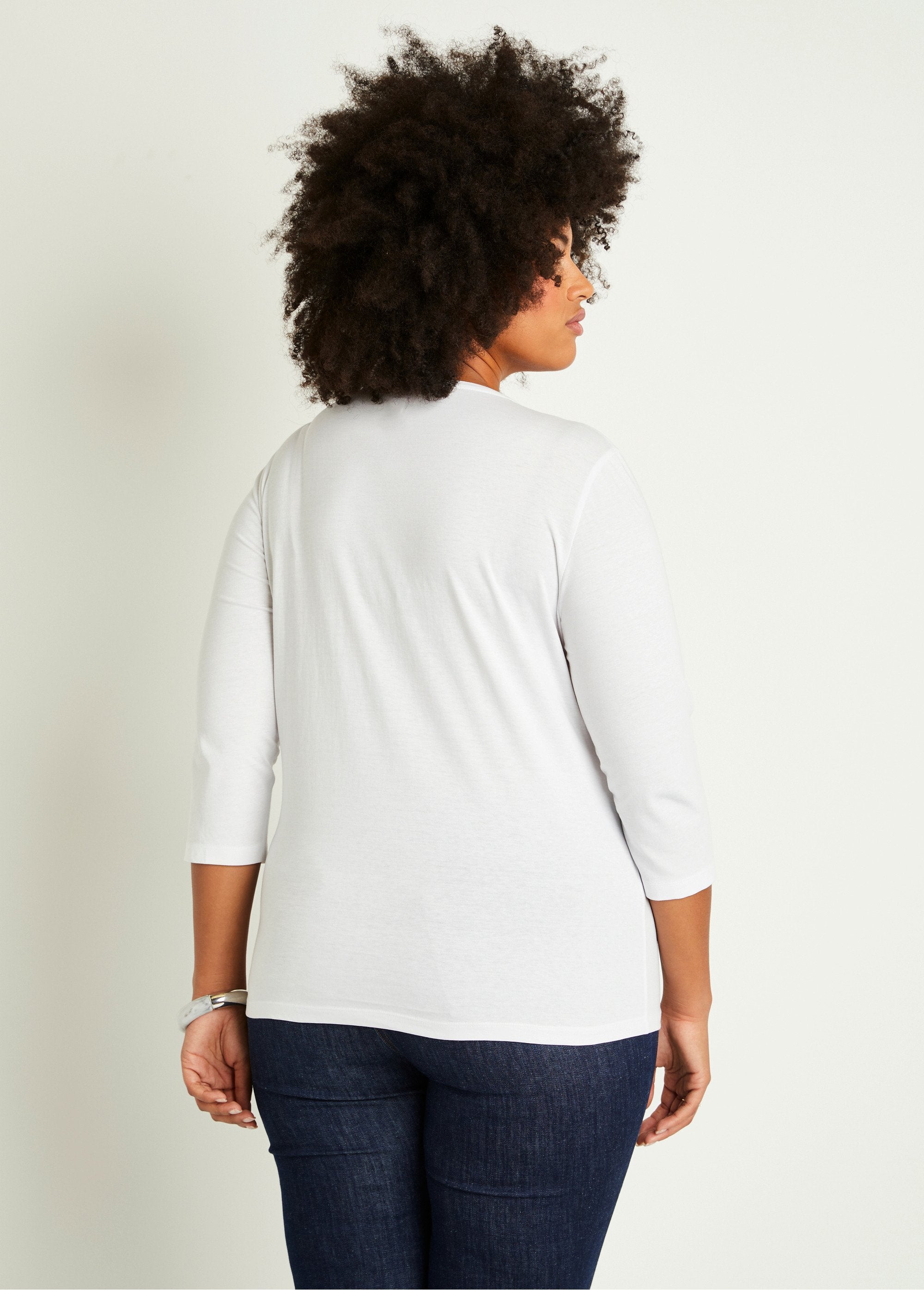 Short_embroidered_t-shirt_with_3/4_sleeves_White_DO1_curvy