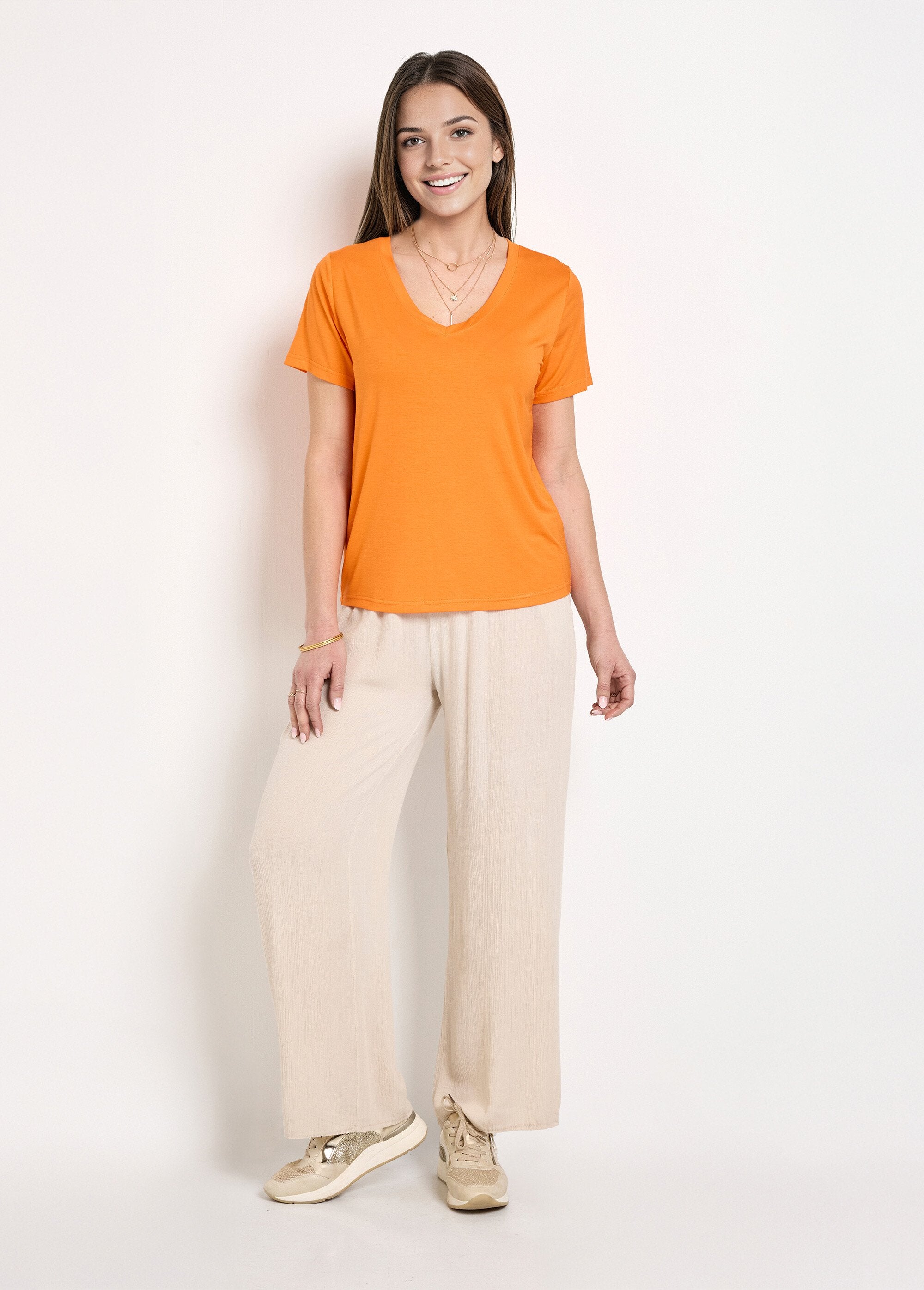 Short-sleeved_V-neck_fluid_t-shirt_Orange_SF1_slim