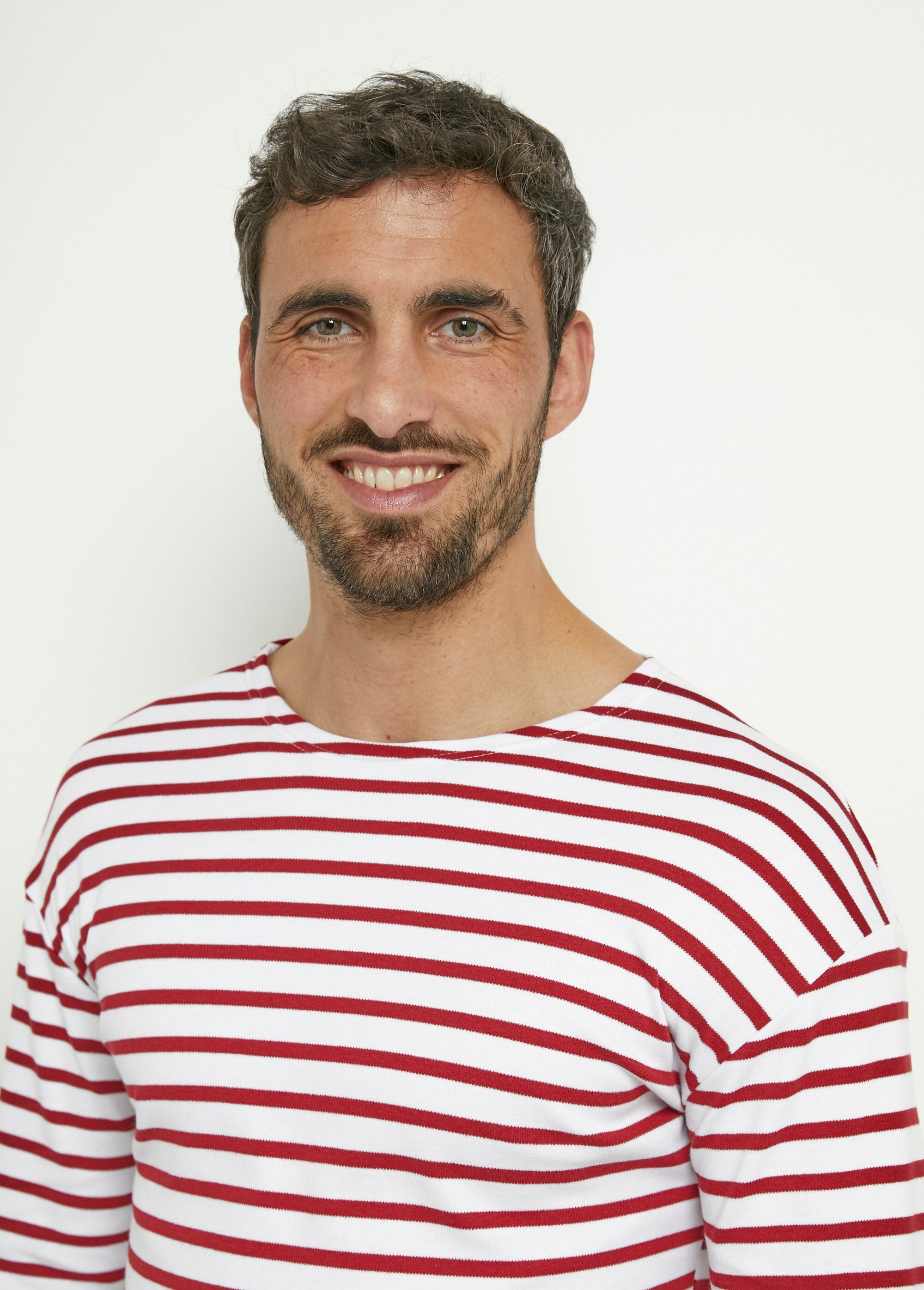 Long-sleeved_striped_sailor_T-shirt_White_and_red_DE1_slim