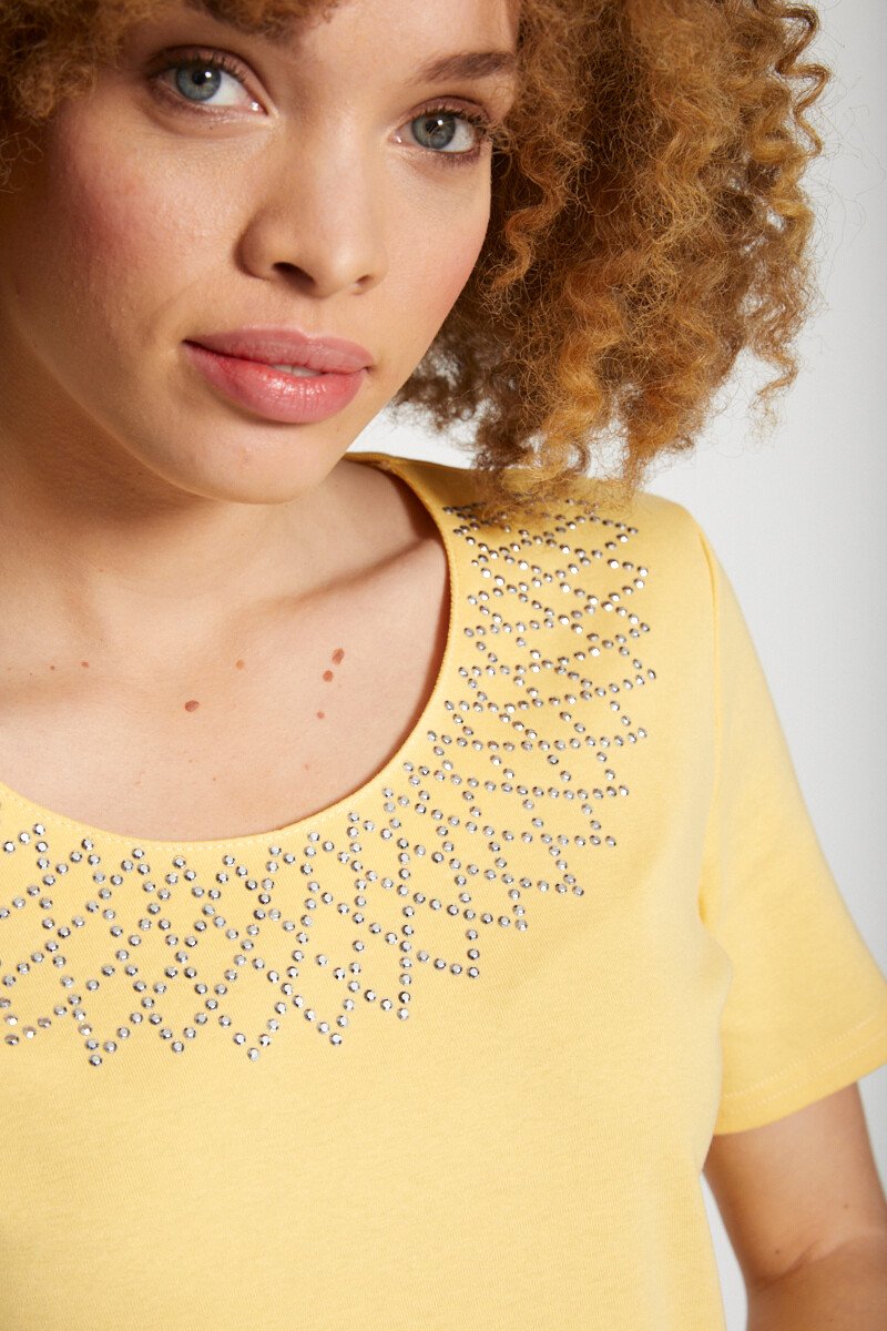 Fancy_studded_cotton_jersey_T-shirt_YELLOW_DE1_slim