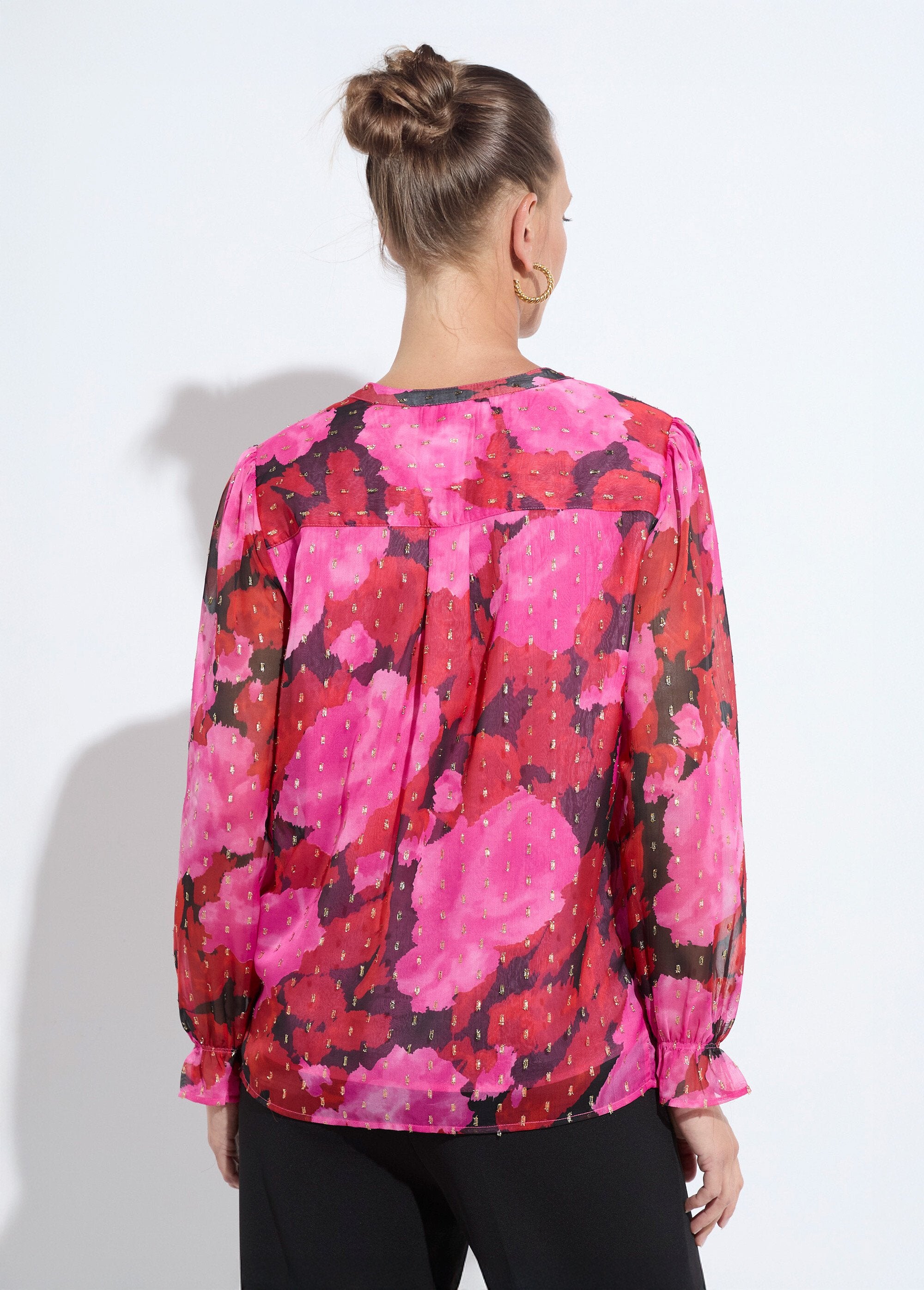 V-neck_tunic_with_printed_voile_and_gold_patterns_Red_and_black_DO1_slim