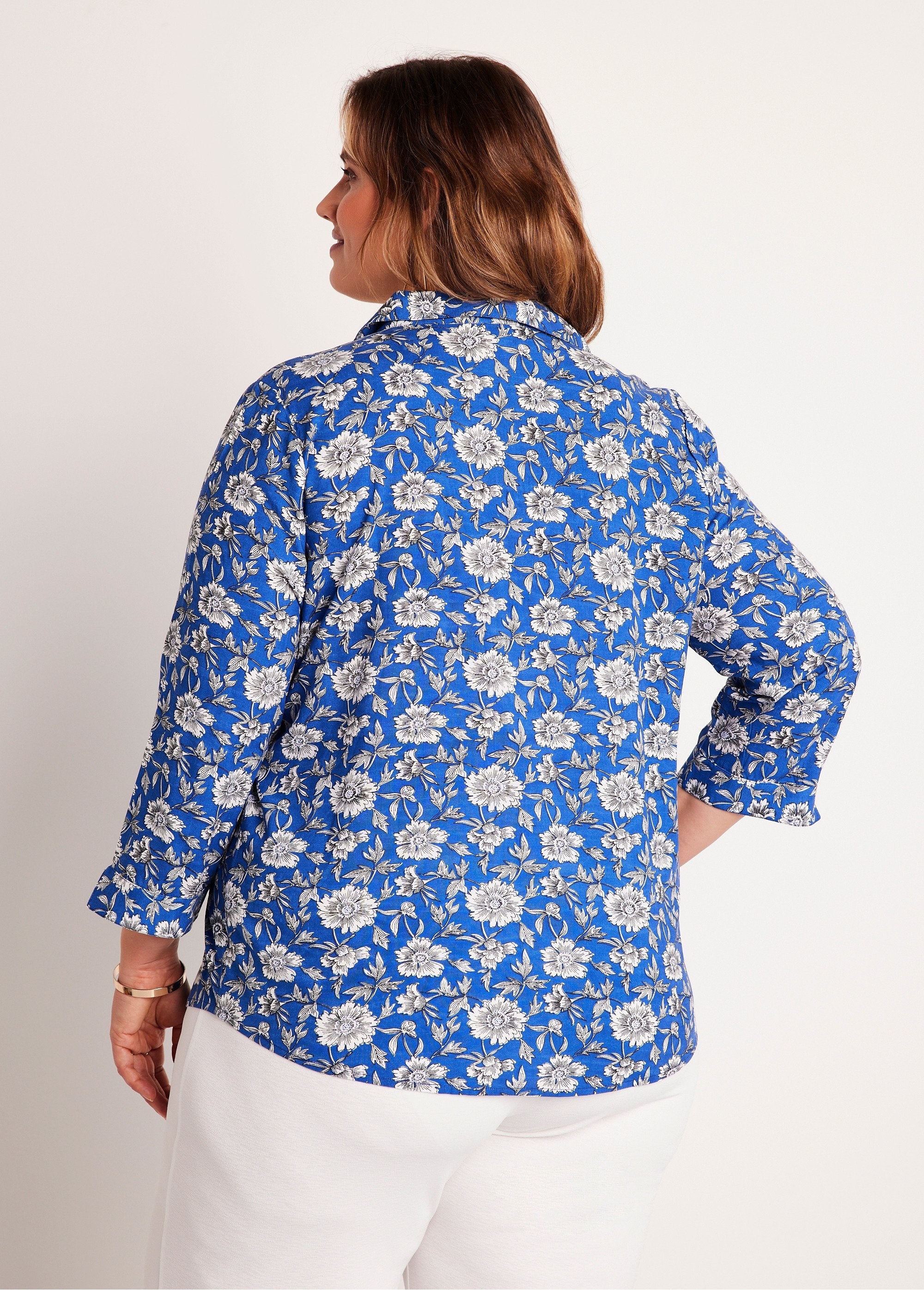 Long_flared_floral_tunic_Blue_and_white_DO1_curvy