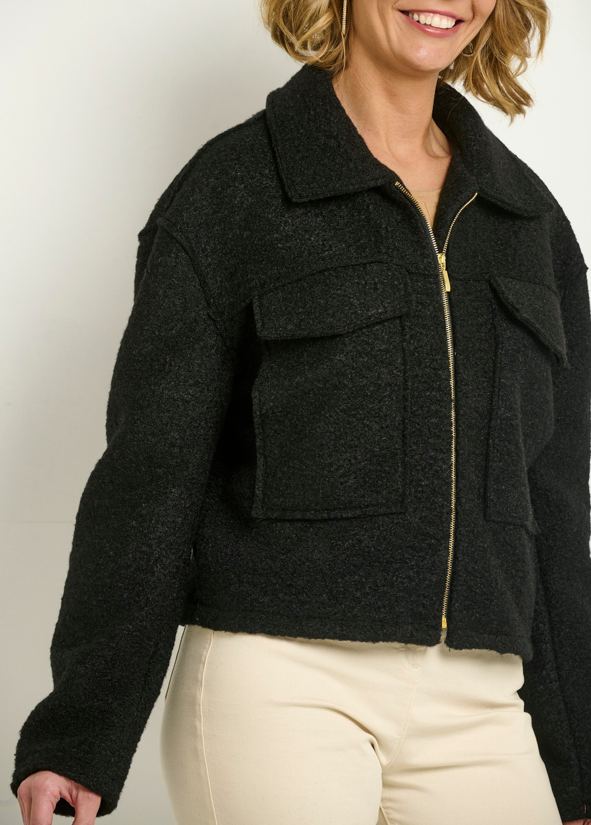 Short_zipped_jacket_in_bouclette_Black_DE1_slim